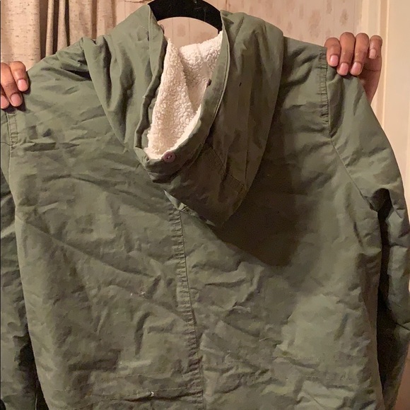 Lightweight jacket - Picture 2 of 4